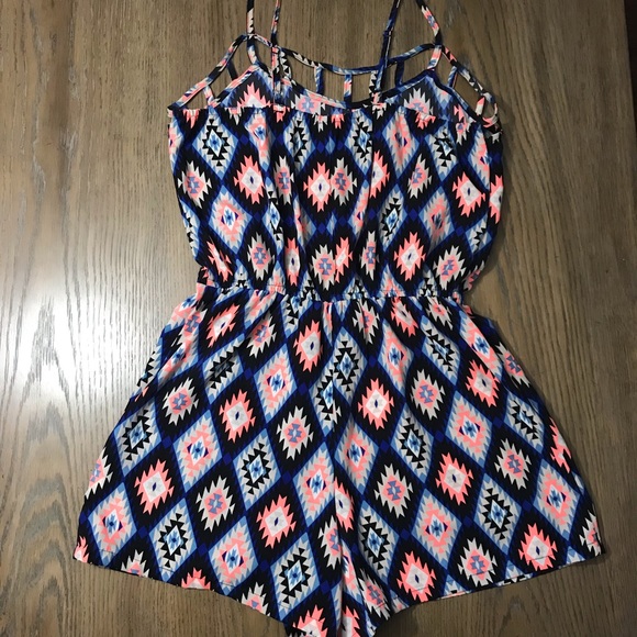 Multicolor pattern romper - Picture 4 of 7